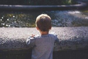 Луцькі патрульні знайшли 6-річну дитину