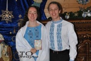 Американка прийняла на Волині хрещення, аби сповідувати разом з коханим спільні цінності