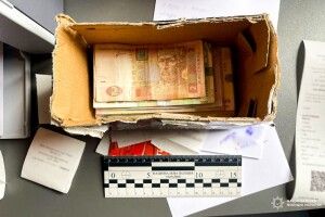 На Рівненщині молодик обікрав музичний магазин, щоб погасити кредит