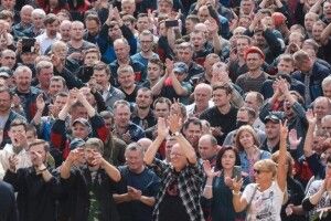 Робітники Мінського автомобільного заводу розпочали страйк