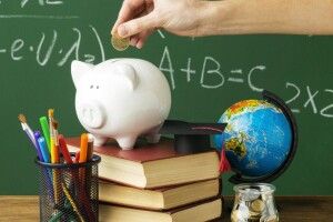 «Потрібно 140 мільйонів, а дали лише 4»: чи отримають вчителі у Луцьку зарплату вчасно