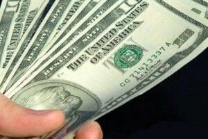 Іноземець хотів швидше проскочити «Ягодин» за 20 доларів хабара