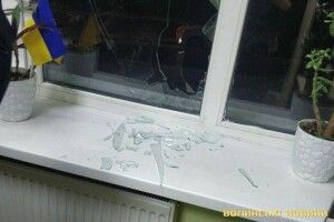 Уночі побили вікна луцьким муніципалам