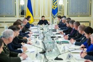 Про що говорили на закритому засіданні РНБО перед «нормандським» самітом