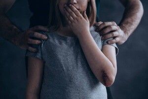 46-річний чоловік зґвалтував 11-літню дівчинку
