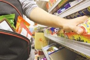 За крадіжки на Волині та грабежі в Польщі – понад сім років позбавлення волі