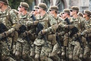 «Нехай собі як знають, божеволіють, конають, — а нам своє робить!»