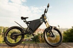 Українці створили гібрид мотоцикла і велосипеда, який може конкурувати з Tesla
