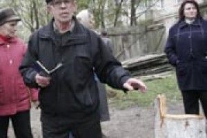 МІСЬКИЙ ДВІР `ОКУПОВУЄ` ЗАБІГАЙЛІВКА