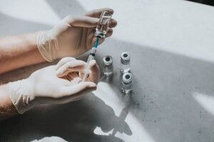Україна отримала понад 200 тисяч ампул антидоту до хімічної зброї