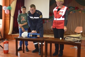 У Затурці приїхав Червоний Хрест
