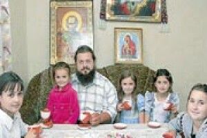 П’ЯТЕРО ДОЧОК, ЯК ЗІРОЧОК