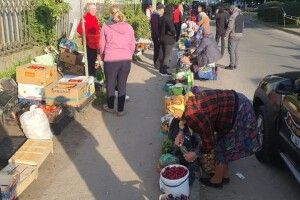 У Луцьку Муніципальна варта розігнала стихійний базар на автостанції (Фото)