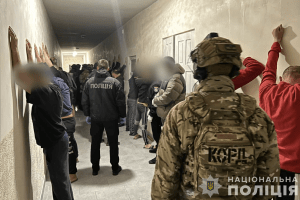 На Волині затримано шахраїв, які одурювали людей на сотні тисяч гривень (Фото) 