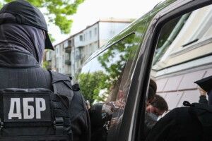 «Подарунок від Путіна»: як слідство ДБР загрожує Україні