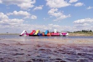 На Світязі перевернувся катамаран із 6-ма дорослими і 2-ма дітьми
