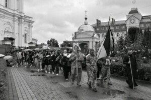 Плакало небо: сьогодні лучани провели живим коридором в останню дорогу загиблого Героя 
