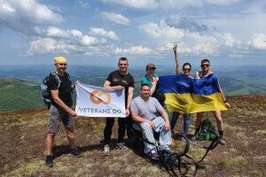 1491 метр над рівнем моря. Побратими підняли учасника Invictus Games на вершину