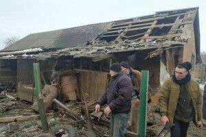На Сумщині війська РФ розстріляли з артилерії будинки мирних жителів у смт Низи (Фото)