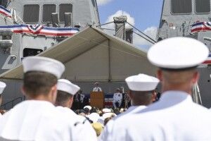 У США ввели в дію новітній ракетний есмінець «Джон Фінн»