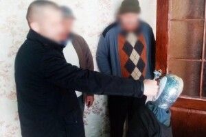 Застав в ліжку: чоловік відлупцював коханця дружини, за що може загриміти до в'язниці 