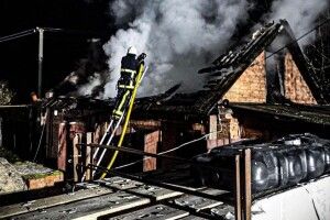 У Луцькому районі горіла господарська будівля