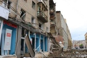 Серед ночі окупанти двічі вдарили ракетами по українському містові