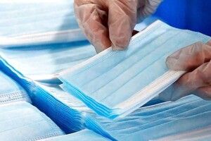 Керівник підприємства хотів нажитися на медичних масках