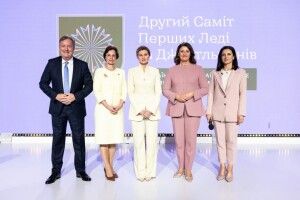 Завдяки Олені Зеленській за кілька днів зібрали 120 млн гривень 