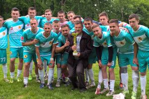 Після «золотого голу» поїхали на могилу Героя Небесної сотні Івана Тарасюка (Відео)