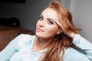 Українська співачка поїхала відпочивати у Маріуполь