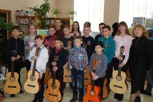 Рожищенські гітаристи виступали в бібліотеці