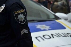 Завдяки відео у соцмережі поліція звільнила прикованого ланцюгом дідуся