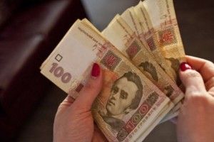 За шахрайство судитимуть волинянку, яка позичила у знайомих понад 400 тис. грн. і не повернула