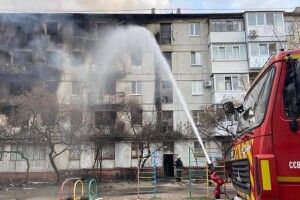 На Луганщині росіяни втретє за тиждень влучили в один і той же будинок (Фото)