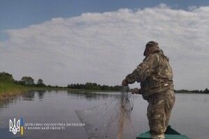 З водойми природно-заповідної території витягли браконьєрські сіті