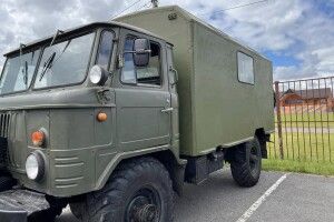 Громада на Волині передала три автівки та дрони на потреби військових