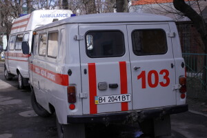 Горохівські лікарі рятували чоловіка від… «білки»