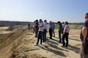 Депутати Володимир-Волинської міськради оглядали міське господарство