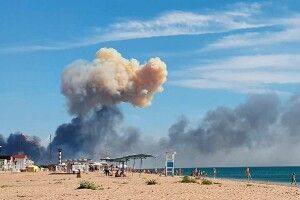 «Менше знімайте»: перелякана «влада» Криму просить місцевих не фотографуватися на тлі ППО