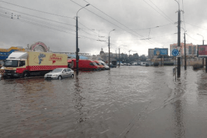 Скучили за луцькою Венецією? Луцьк, як завше, затопило (Фото, Відео)
