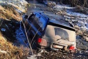 У канаві виявили Лексус з Волині (Фото)