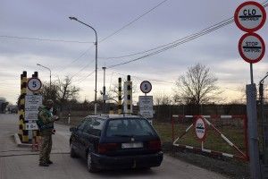 Через зникнення «євробляхерів» автомобілів на кордоні стало менше на 460 тисяч