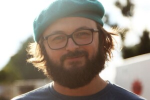 DZIDZIO запаморочив голову пенсіонерці, вона покаталася на візку з супермаркету (Відео)