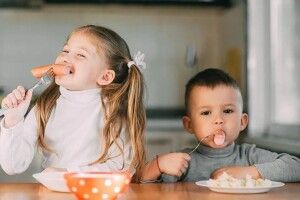 Чи можна дітям їсти … «дитячі» сосиски