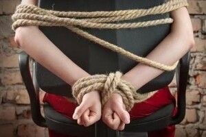 20-річного студента зв'язали під час іспиту і пограбували