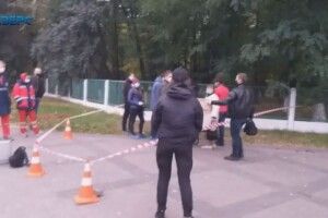 Лучанка, яка гуляла з мертвим у пакеті немовлям, має ще двох дітей (Відео)