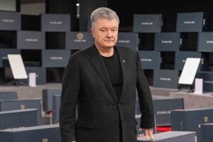 Щоб нищити русню у промислових масштабах: Порошенко показав нову партію «Старлінків» для ЗСУ