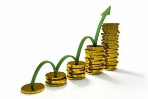 В Україні з 1 грудня зростуть зарплати, пенсії та допомоги: кому і скільки додадуть