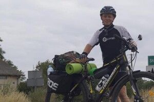 Наш земляк-веломандрівник Богдан Ліпич із Камінь-Каширщини вже добрався до Берліна
